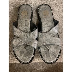 NWOT Yellow Box Silver Burke Wedge Thong Rhinestone Sandal, 9.5